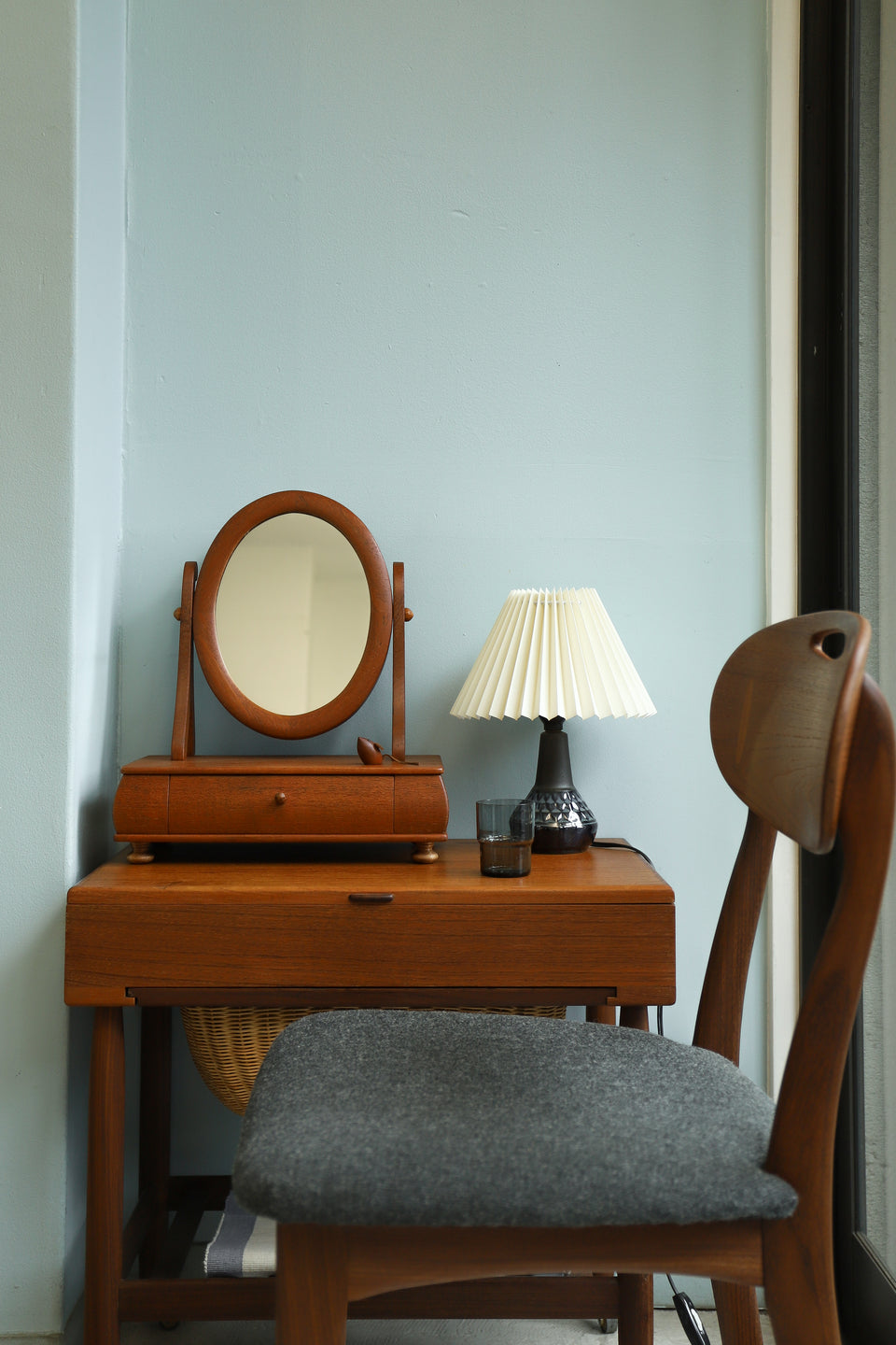 デンマークヴィンテージ 卓上ミラー 引き出し付 北欧インテリア/Danish