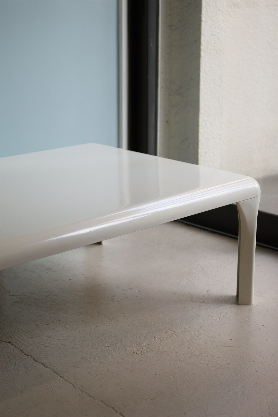 アルテミデ スタジオ120 ヴィコ・マジストレッティ ローテーブル