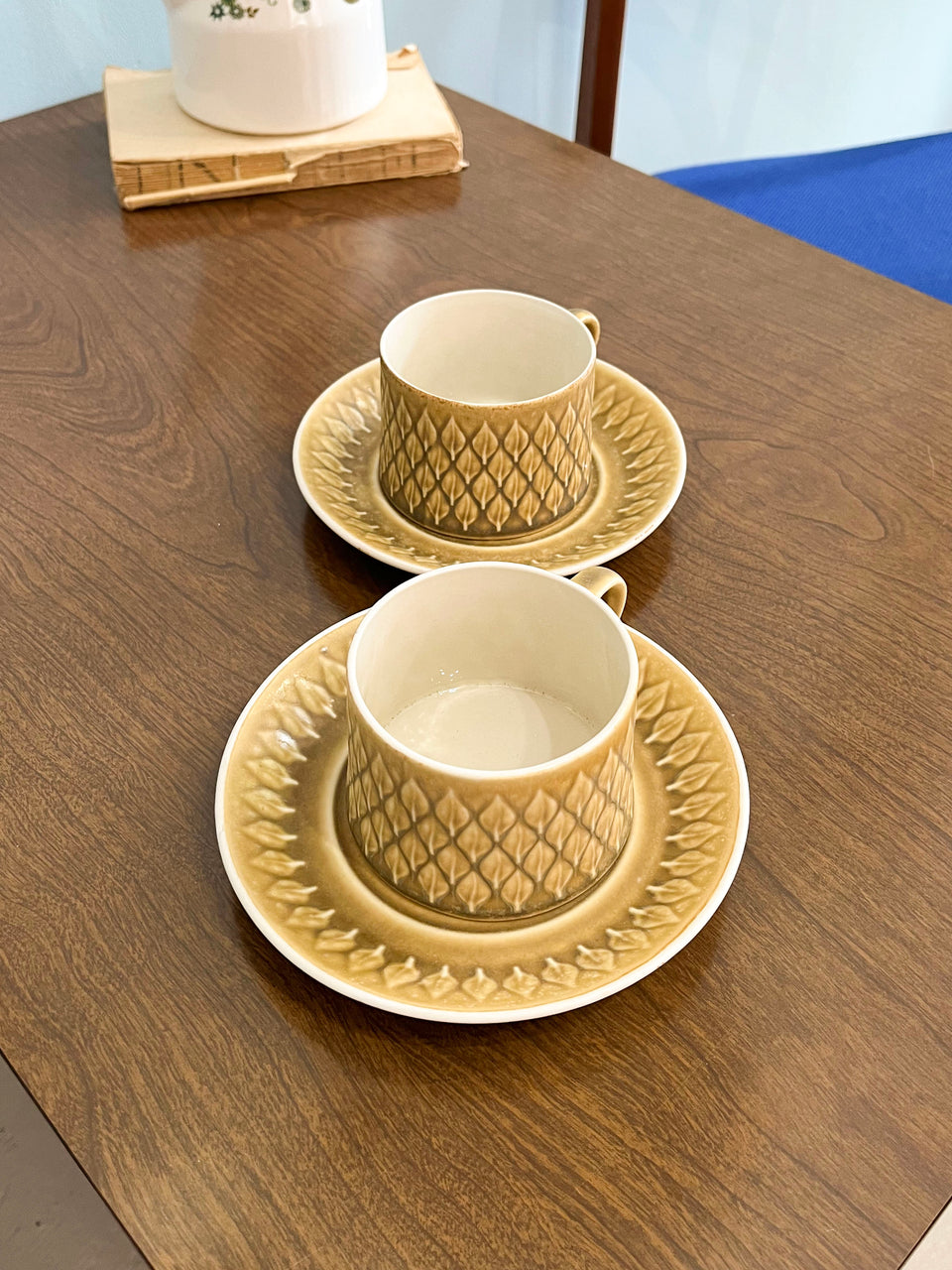 レリーフ ティーカップアンドソーサー イェンス・クイストゴー 北欧