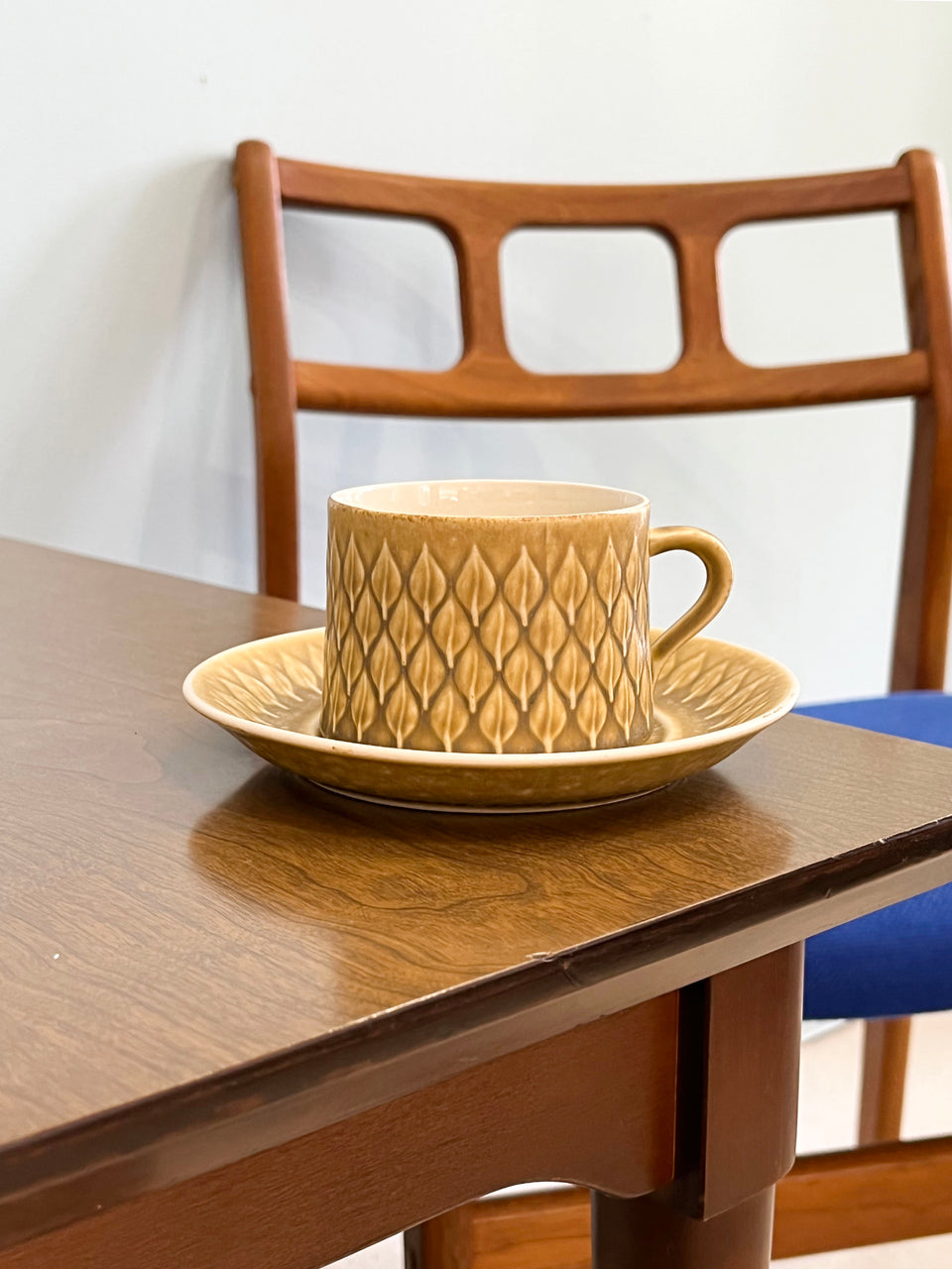 レリーフ ティーカップアンドソーサー イェンス・クイストゴー 北欧