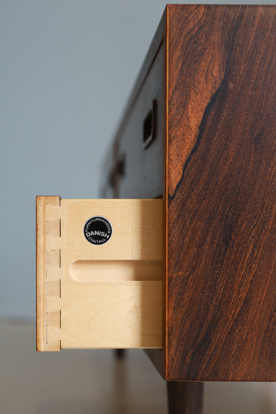 デンマークヴィンテージサイドボード ローボード ローズウッド 収納