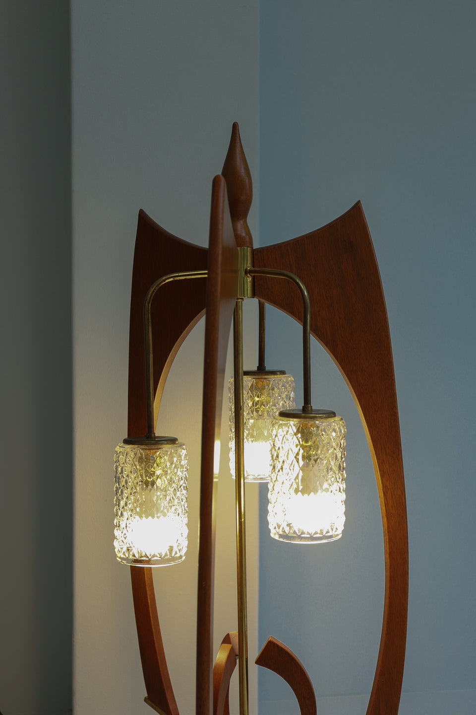 アメリカヴィンテージ フロアランプ 木製ベース ミッドセンチュリー