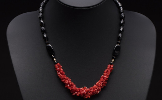 赤サンゴ・オニキスのデザインネックレス【天然宝石サンゴ】 [kn068