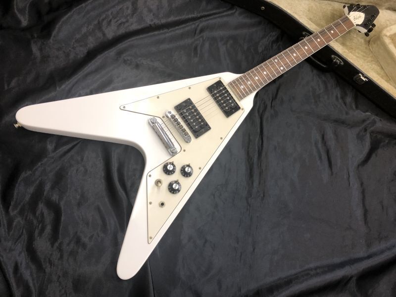 Aria Pro II / FV-550 White - HR/HMギター専門店 FUTURE WORLD