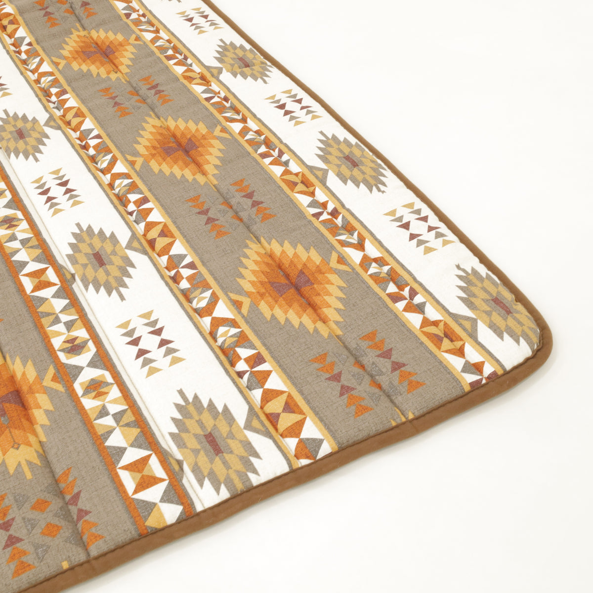 テントで使えるキルトラグ