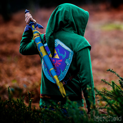 ゼルダの伝説、マスターソード型の傘が海外で登場。鞘型のカバー付き