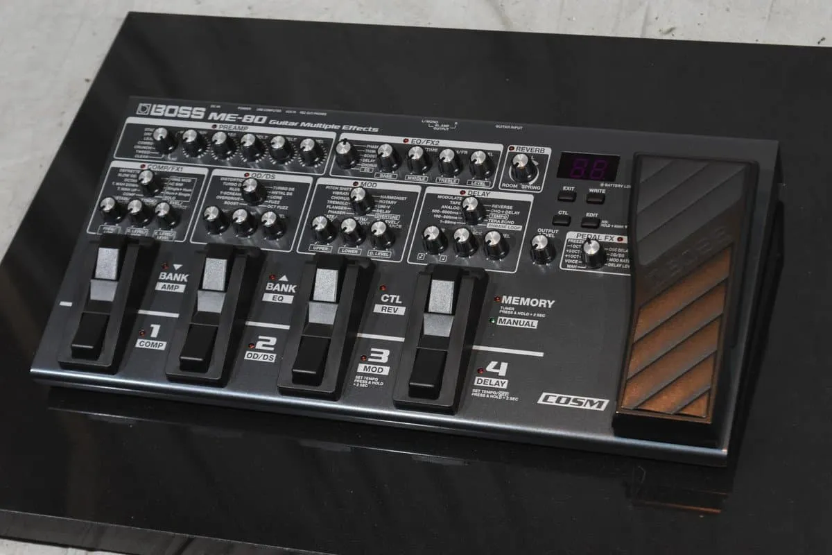 BOSS ME-80 ボス マルチエフェクター - 楽器の買取屋さん｜最短30分で