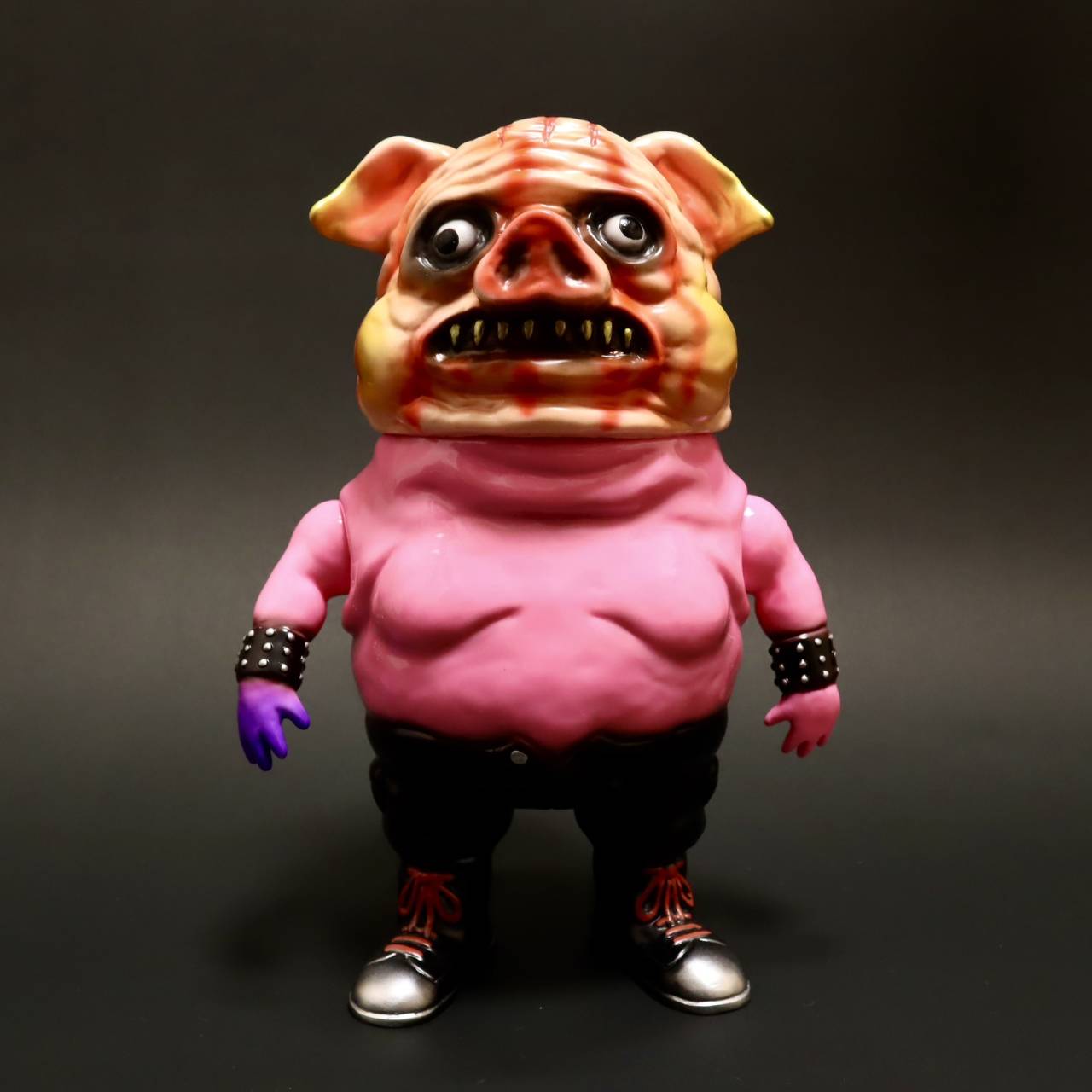 TOYS – GENT LEATHER