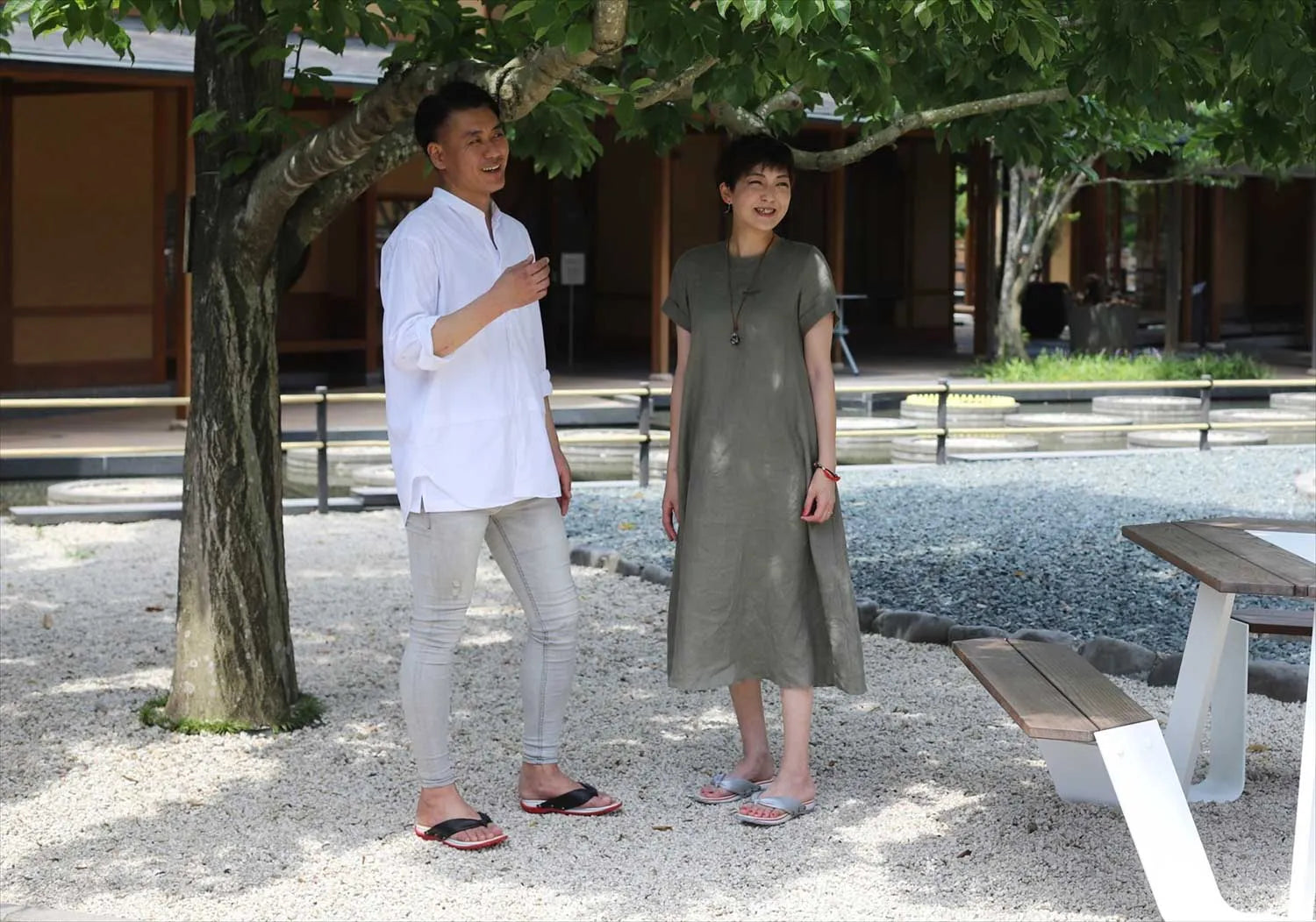 巻き上げソール下駄 本革 ネイビー / NTSP-03 – mizutori / 株式会社