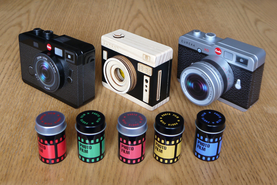 人気沸騰のカメラ缶チョコをゲット！ 本物のカメラみたいなデザインと