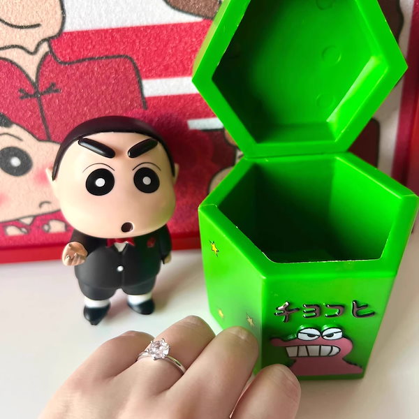 Qoo10] クレヨンしんちゃん プロポーズリングボッ
