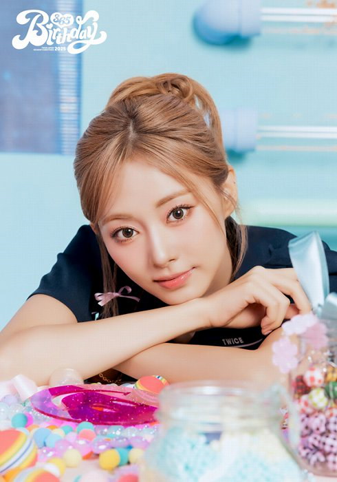 Qoo10] K-POP グッズ TWICE ツウィ