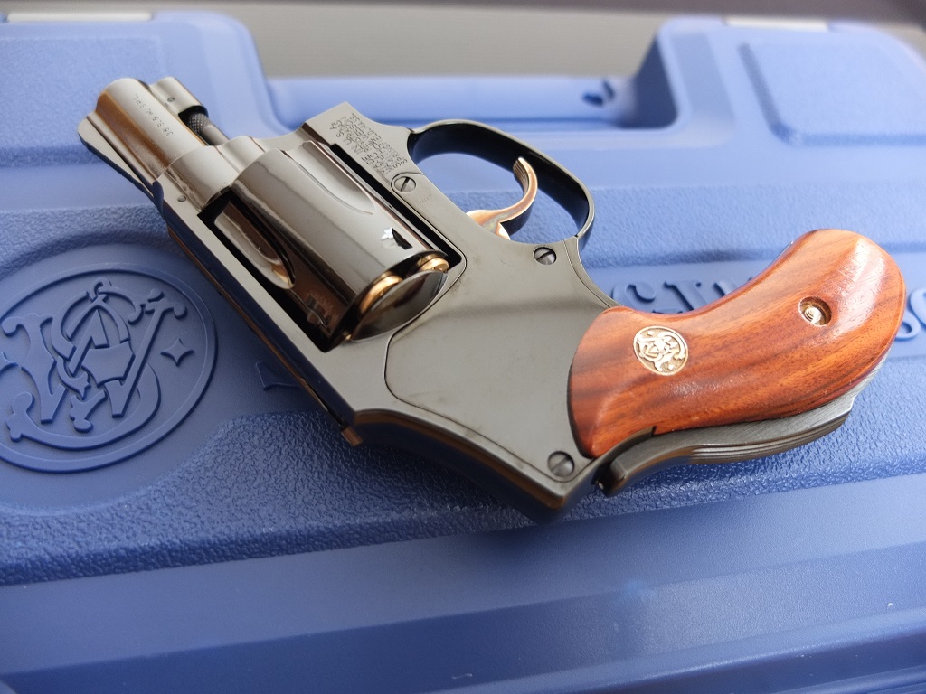 S&W 純正木製グリップ: GFCのモデル玩具箱
