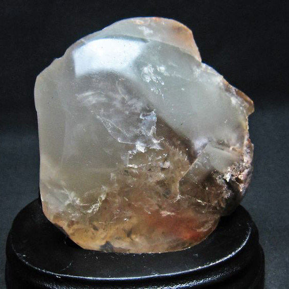 ファントム（幻影水晶）は石の成長力が見える幻想的な天然石｜銀座東道