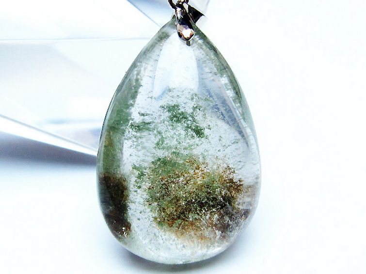 パワーストーン 天然石 ガーデン水晶ペンダント[T136-4551]