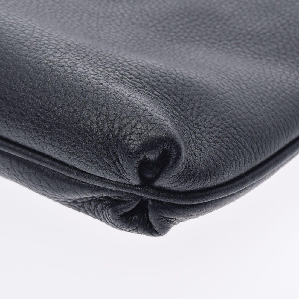 フェラガモガンチーニ ショルダーバッグ ブラック シルバー金具