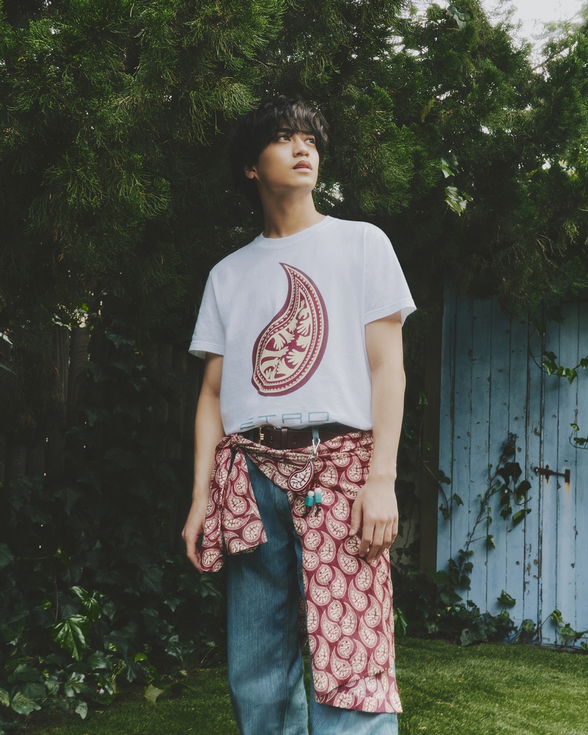 髙橋海人×エトロのコラボアイテム解禁！アートなペイズリーにときめく