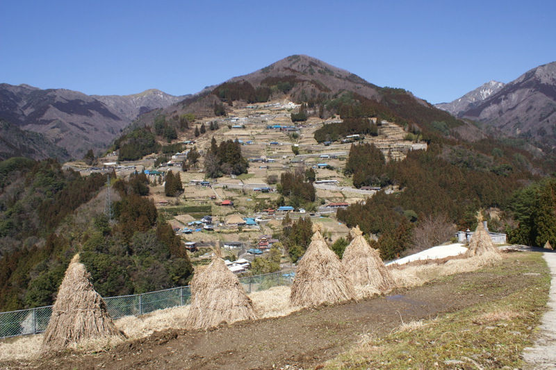 三好市 東祖谷落合集落展望所 | にし阿波の傾斜地農耕システム