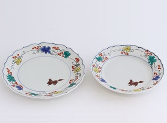 泰山窯 六.五寸皿（ぶどうにリス）｜九谷焼のうつわ｜和食器通販 じろや