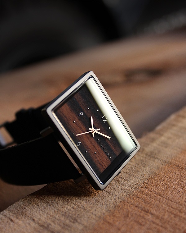 新商品】文字盤に木を使用したシンプルな四角い木製腕時計「WATCH 1200