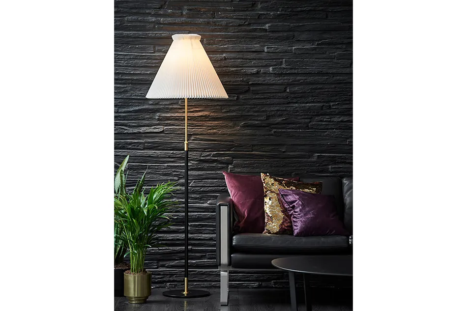 Model351 Floor Lamp（モデル351 フロアランプ） / LE KLINT（レ