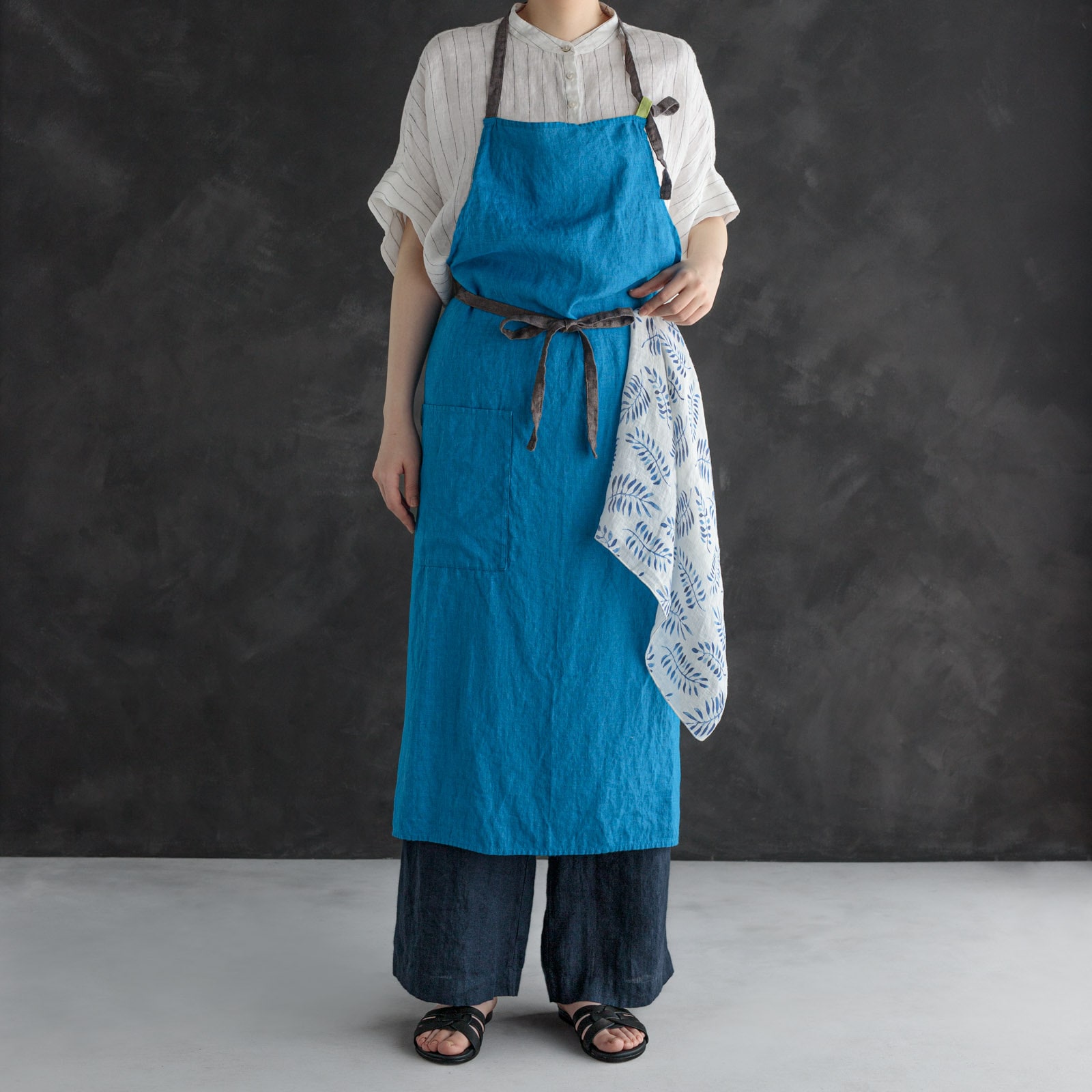 フルエプロン マノン _ ミノルカブルー