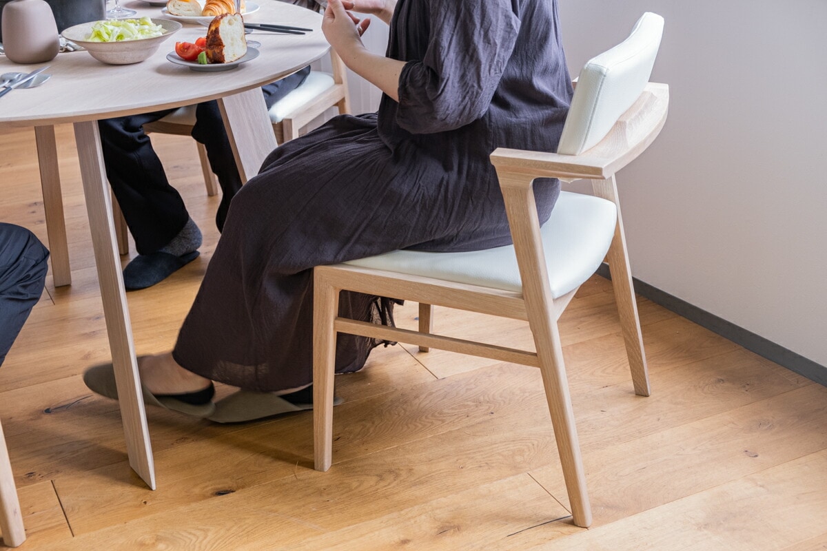 ケイシー ダイニングチェア 白 ホワイトオーク 無垢 木製 おしゃれ