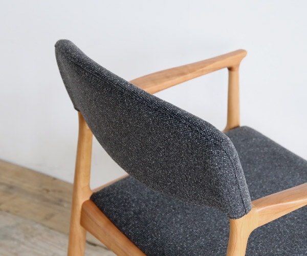 ノース ダイニングチェア/椅子(アームチェア) 無垢材 ウォールナット