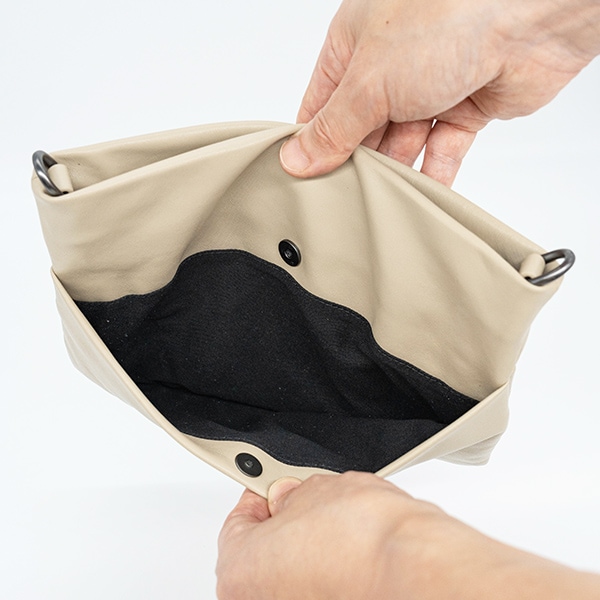 ショルダーバック HADLEY BEIGE サコッシュ ベージュ｜【公式】モラル