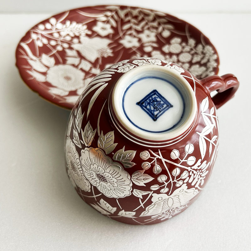 京焼清水焼 コーヒーカップ＆ソーサー 赤地銀彩花蝶紋珈琲碗皿 □双楽窯