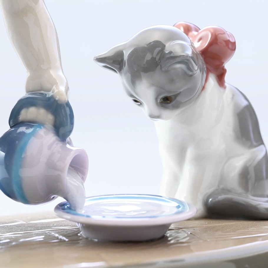 リヤドロ 召し上がれ フィギュア 人形 女性 女の子 猫 ネコ LLADRO