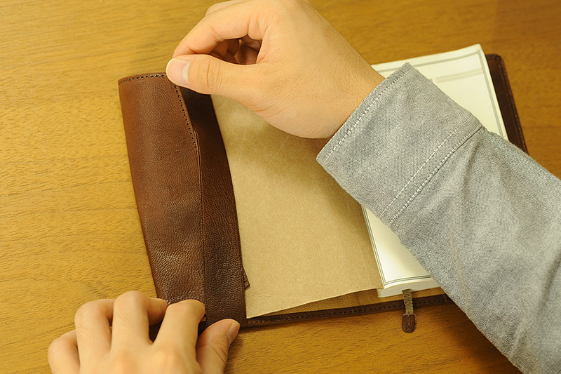 BRIT HOUSE ヤギ革ブックカバー Goat Leather 男性用 メンズ ブック