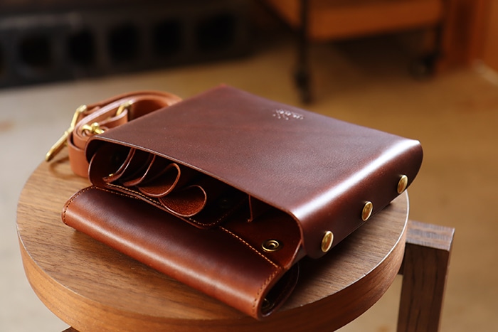 シザーケース本革4丁用 -clutch- |シザーケース専門店｜美容師向け本革