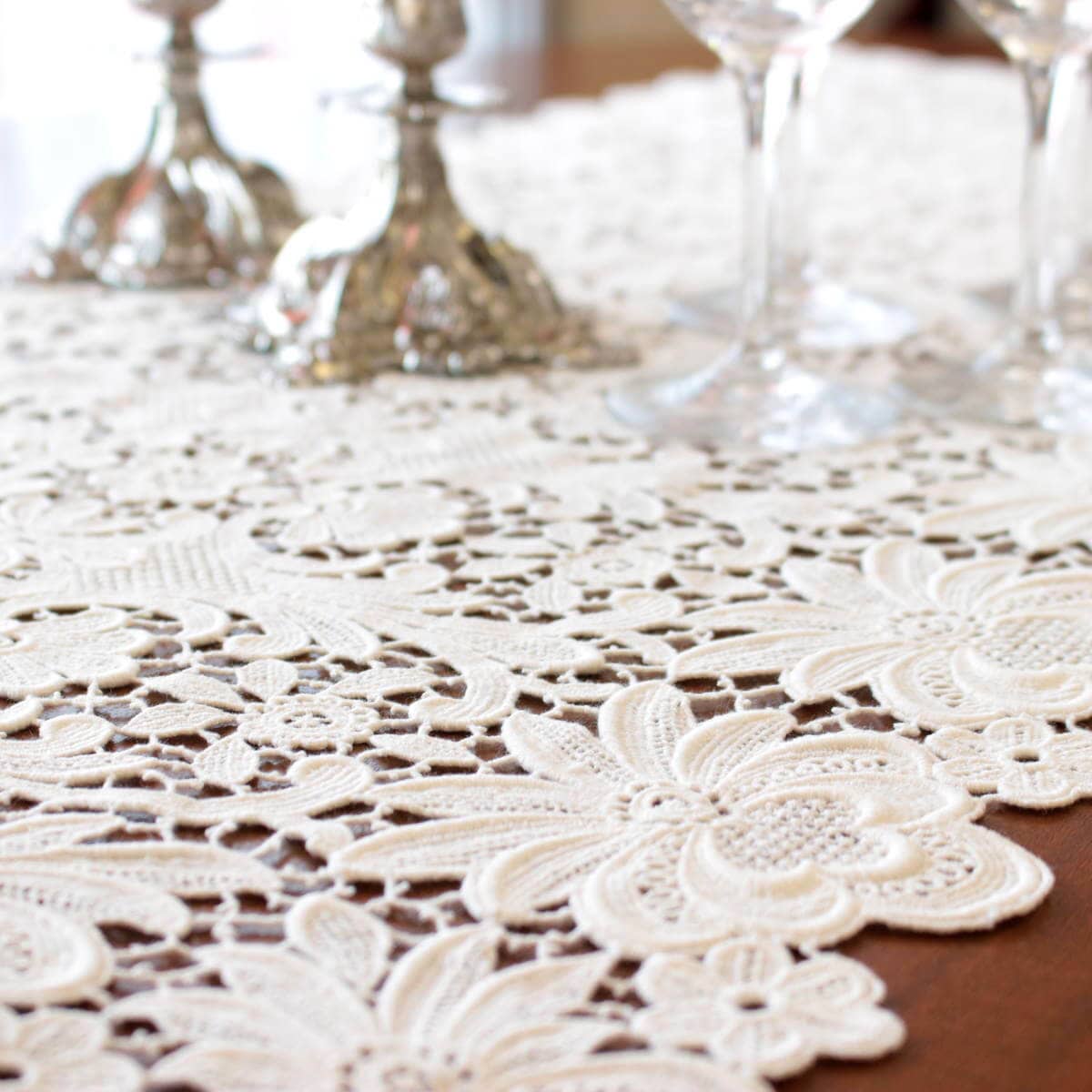Dresden 綿ギュピールレース テーブルセンター 約52×140cm｜インテリア