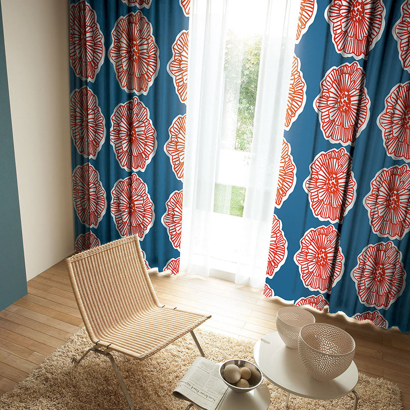 大輪の花を咲かせた北欧デザイン遮光2級カーテン 1枚入り – Good Decors