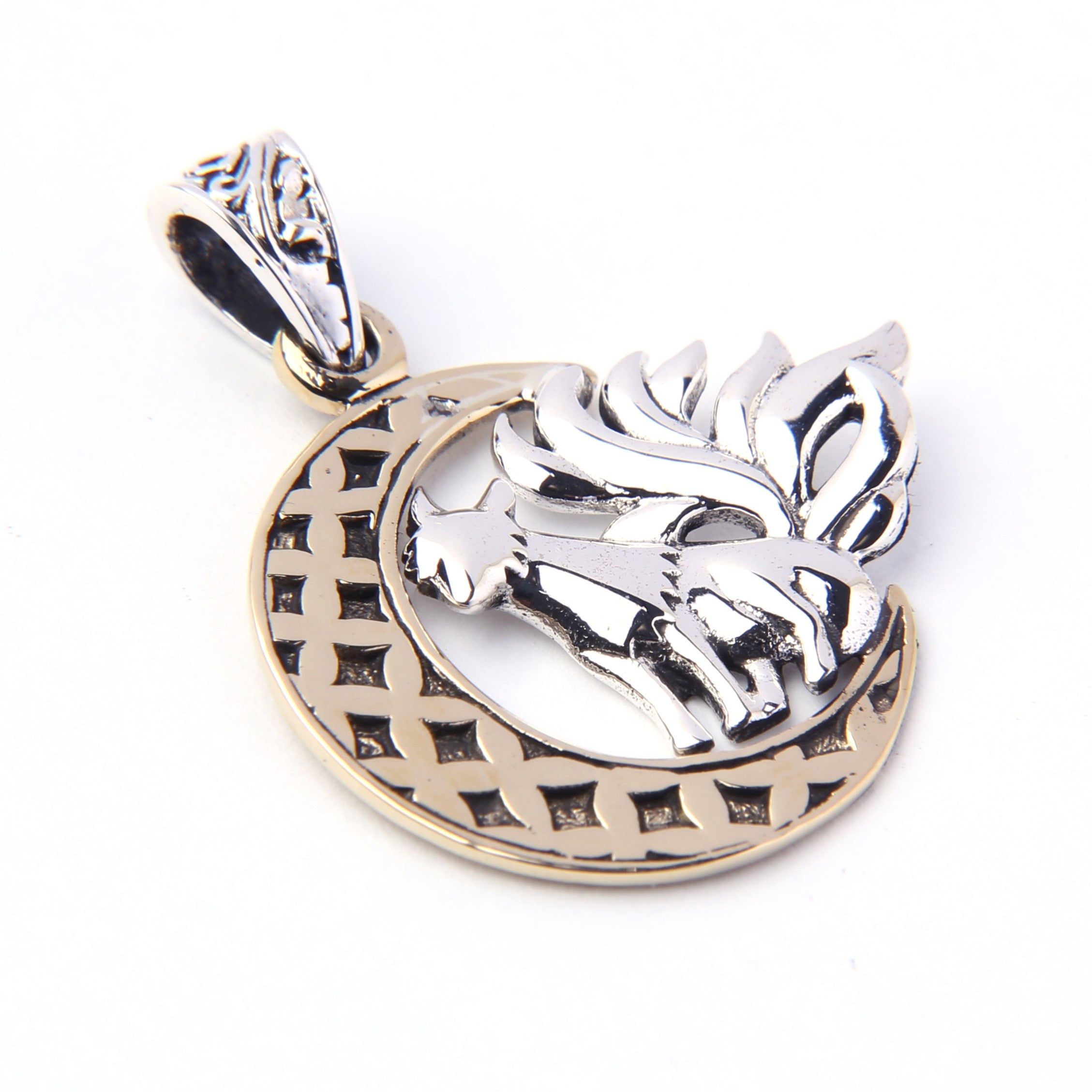 九尾の狐 三日月 シルバーペンダント – good vibrations official store