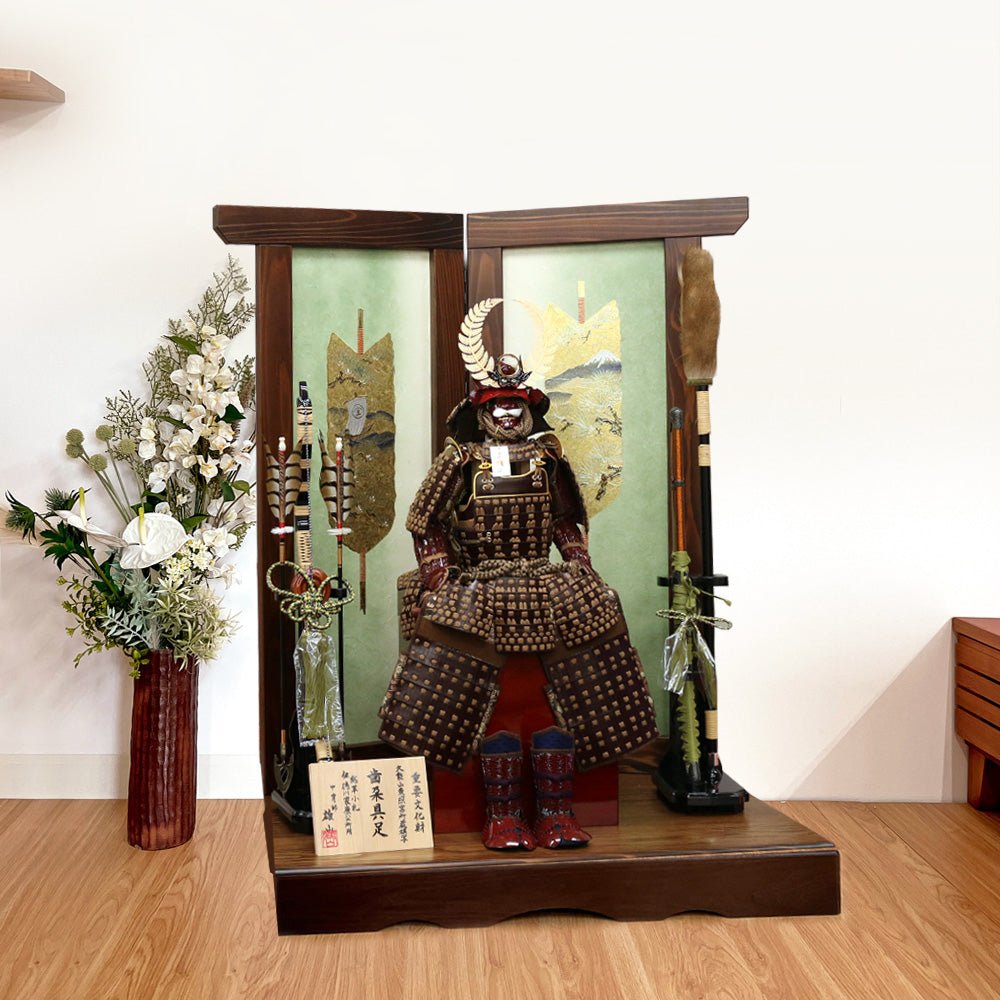 横幅85cm｜武将 徳川家康 ｜牛革の鎧飾り｜雄山作｜五月人形｜本物志向