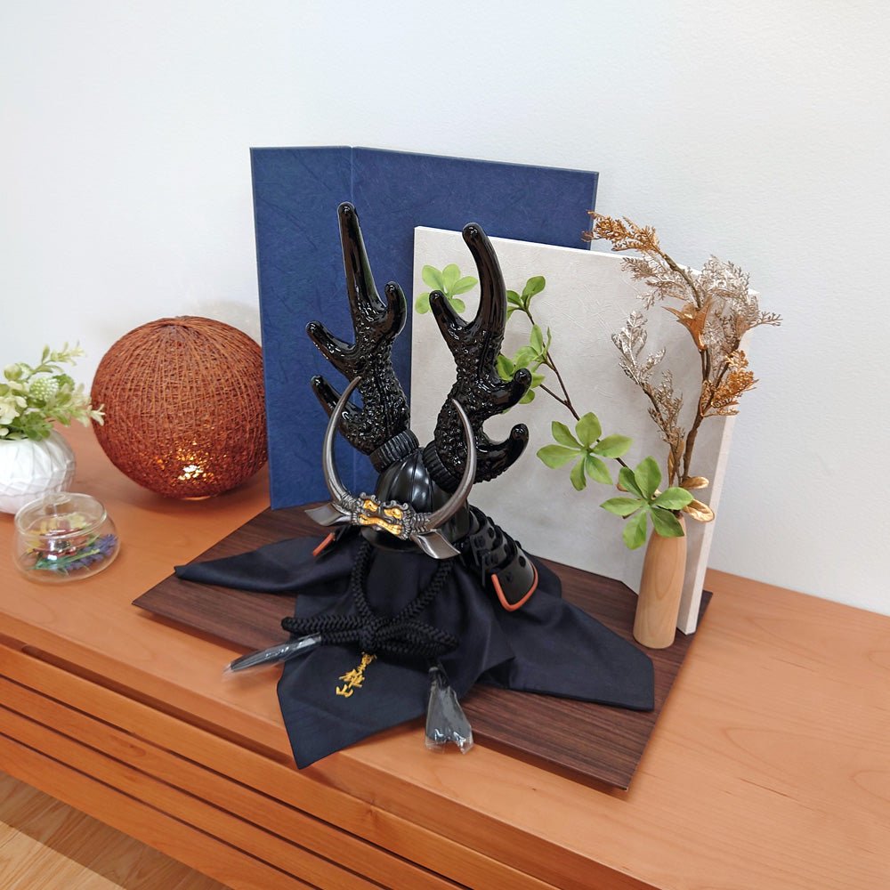 45cm wide | 1/3 scale Honda Tadakatsu helmet by Suzukoshi Yuzan