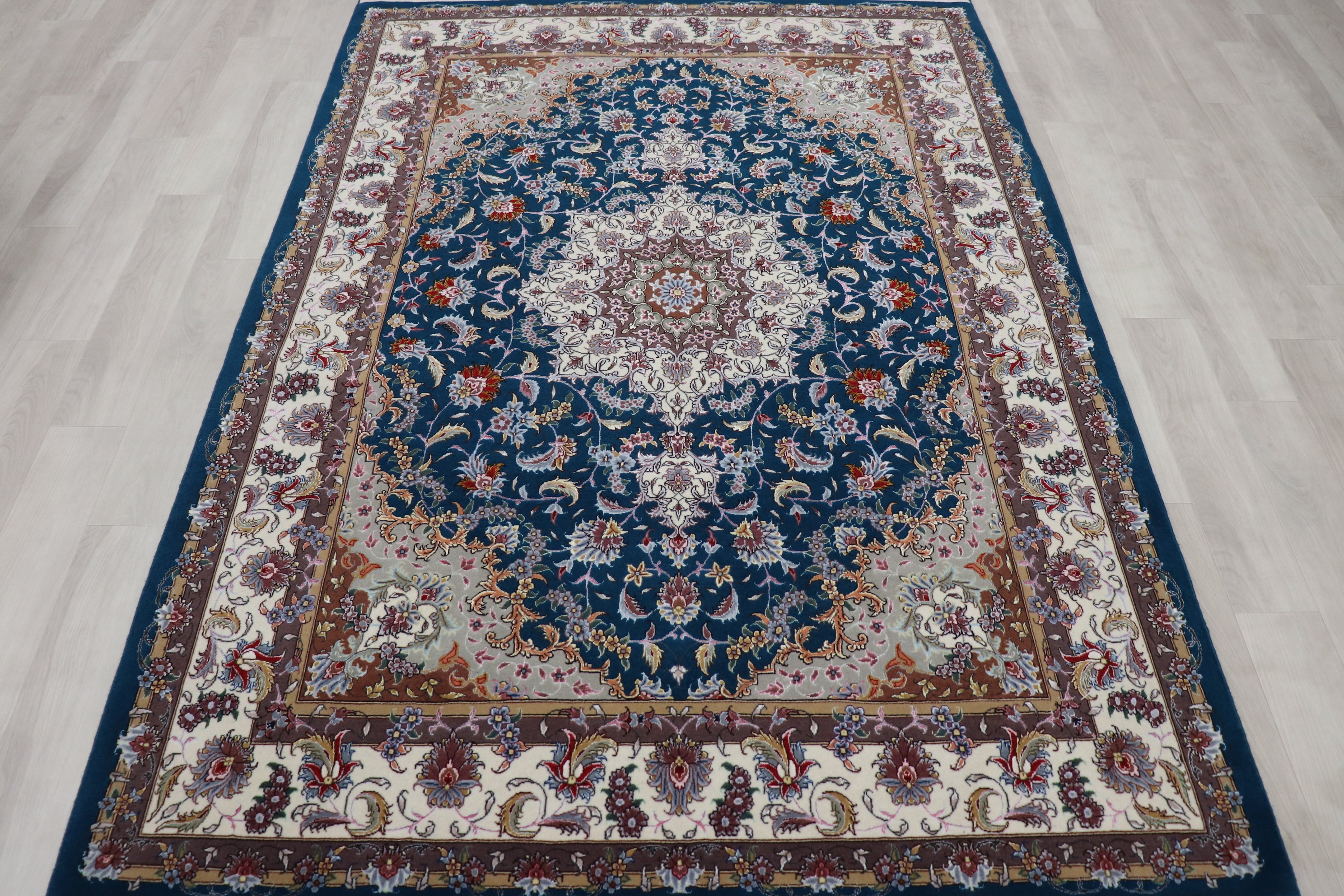 カディザデ工房】タブリーズ産 ペルシャ絨毯 シルク＆ウール 150×215cm 青