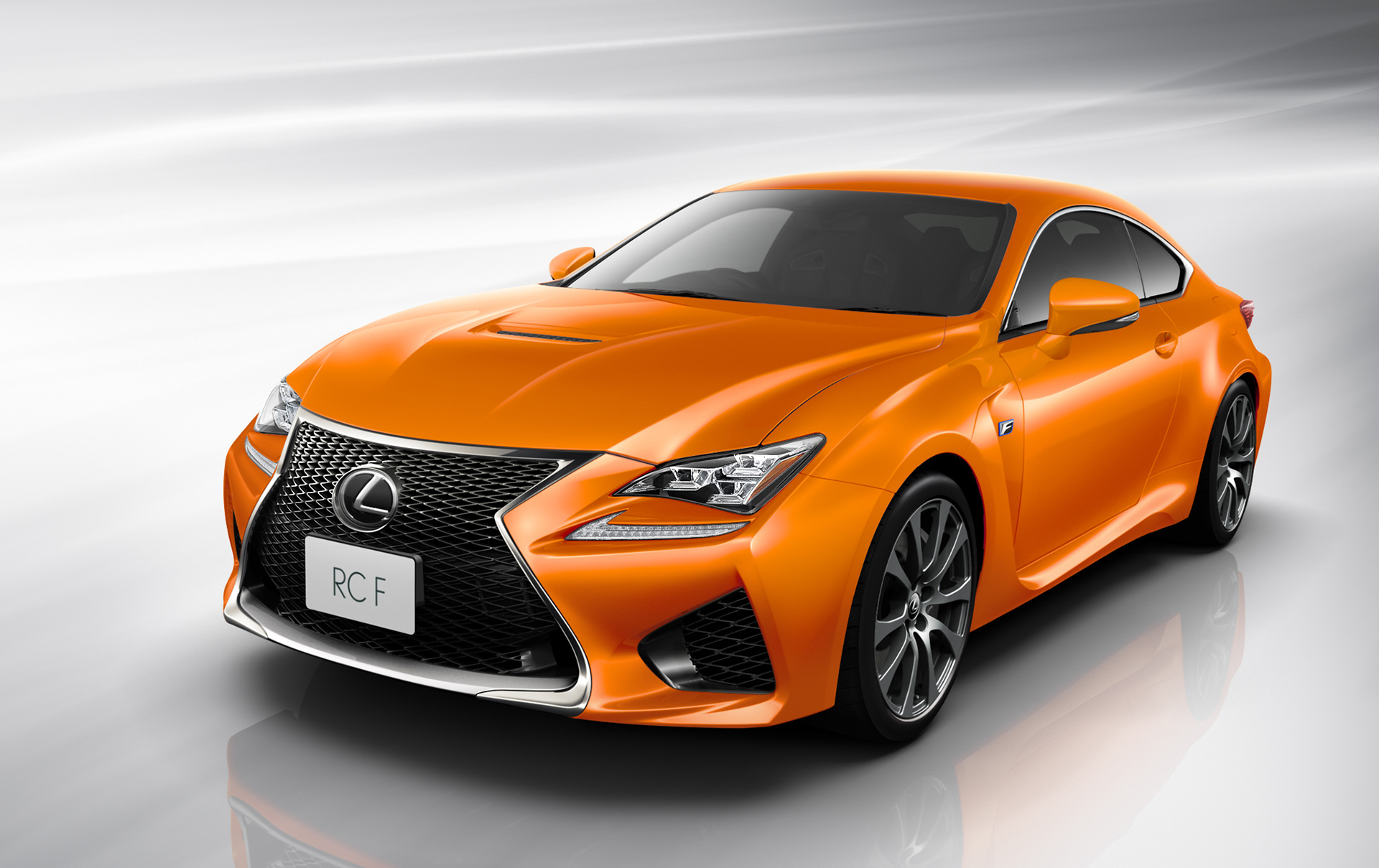 RC F （ラヴァオレンジクリスタルシャイン） | トヨタ自動車株式会社