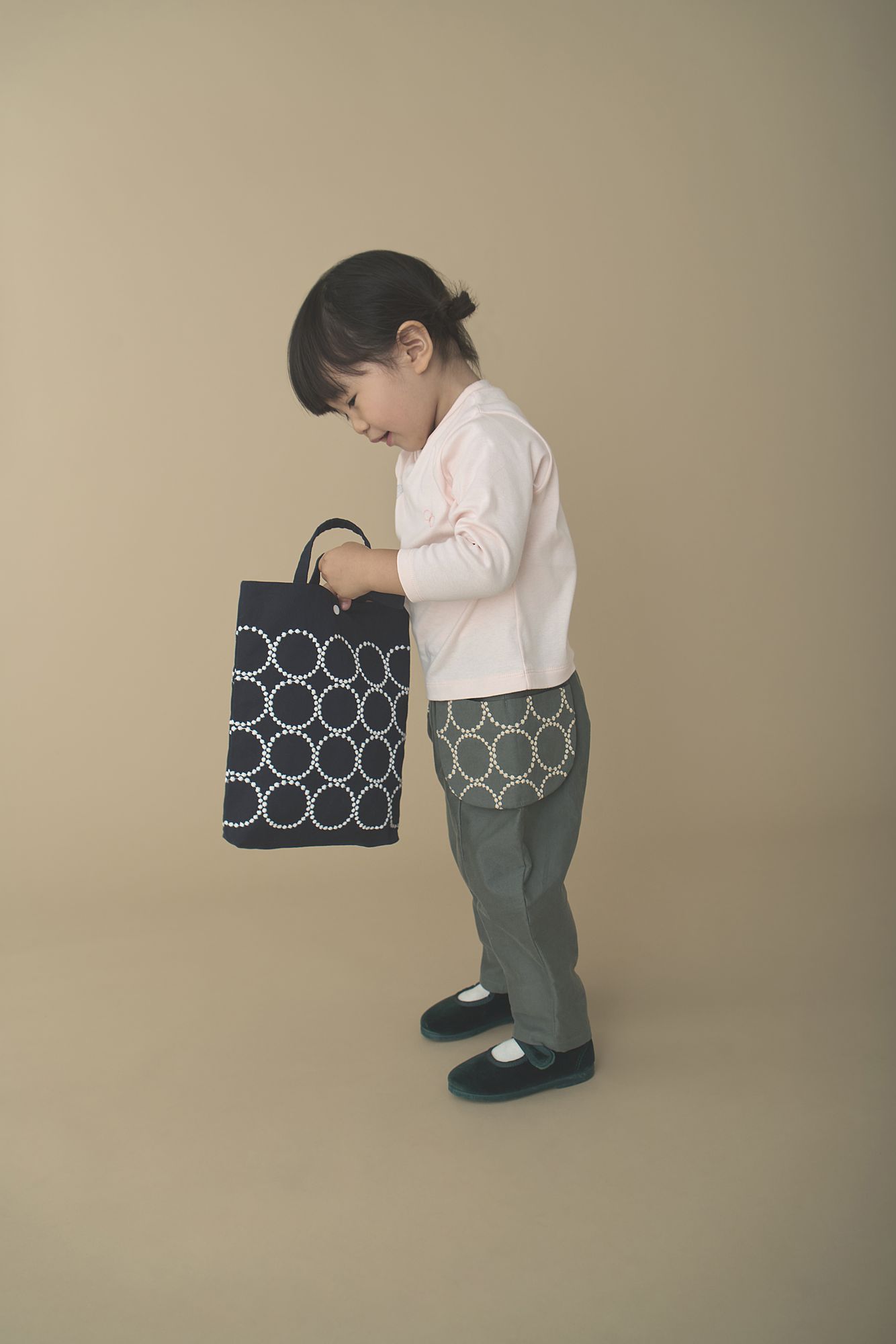 tambourine kanssa toté - minä perhonen