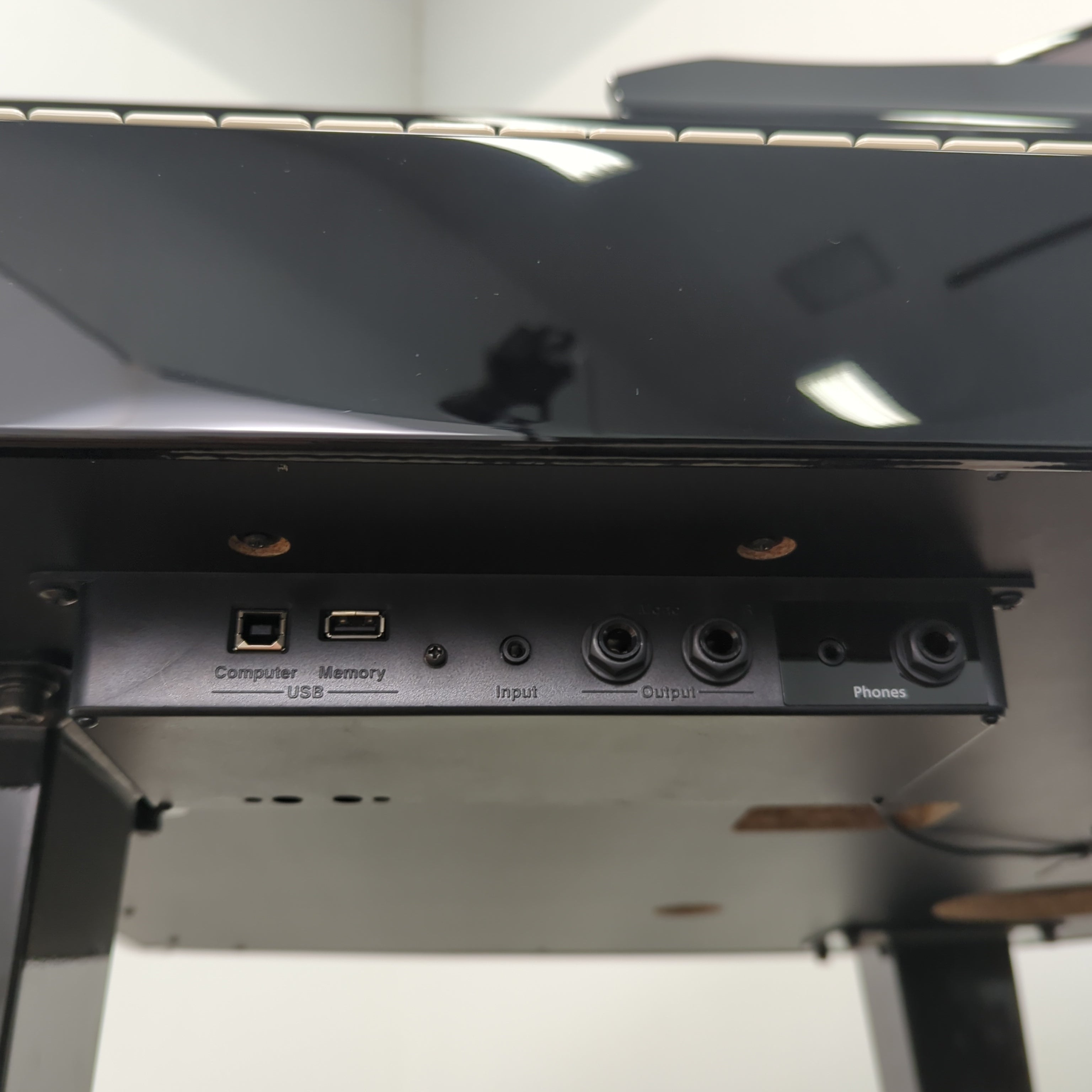 Roland GP607 - Polished Ebony – Graves Piano