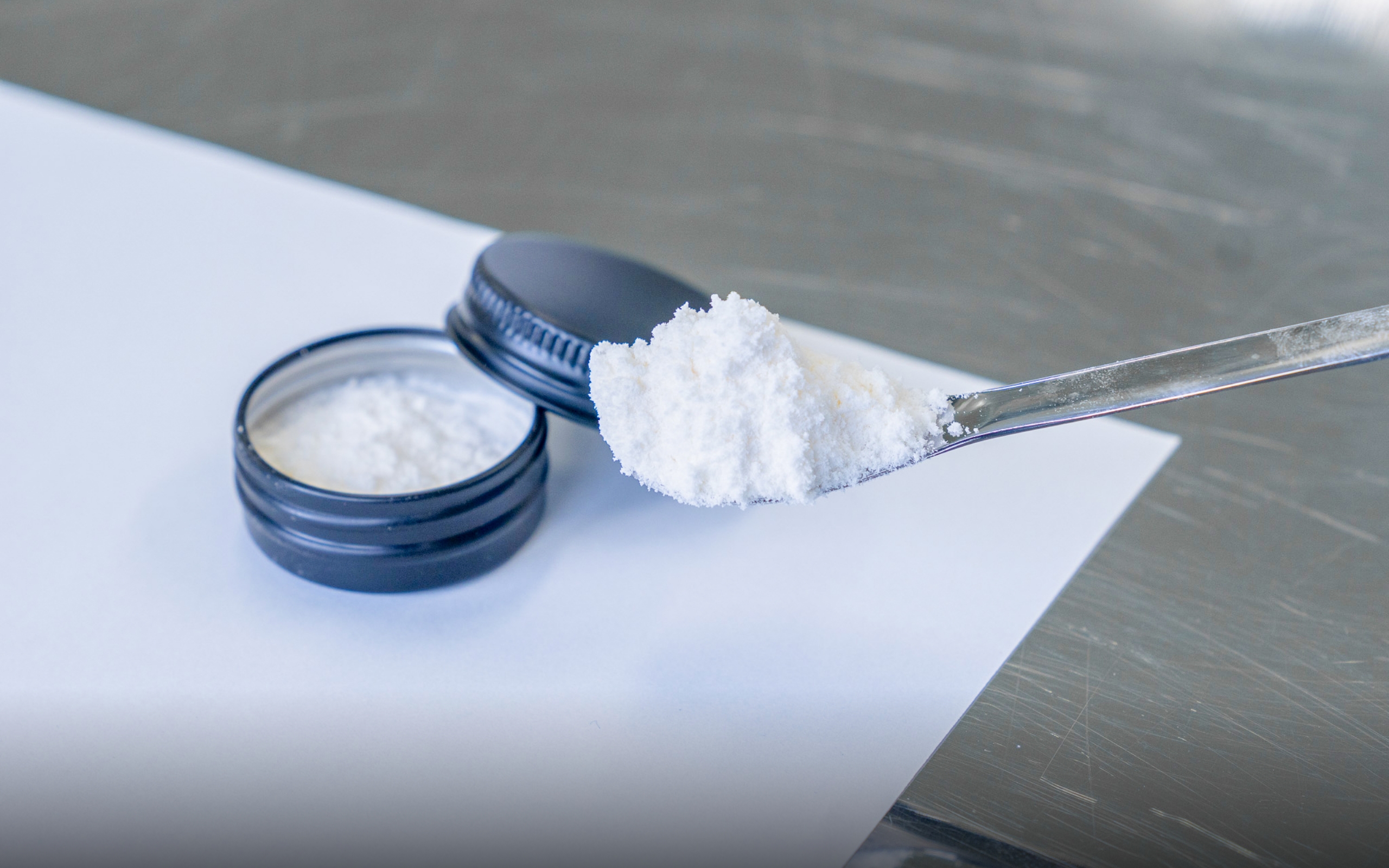 製品紹介 | スイス産CBD - 日本国内製造メーカー | グリーンブラザーズ