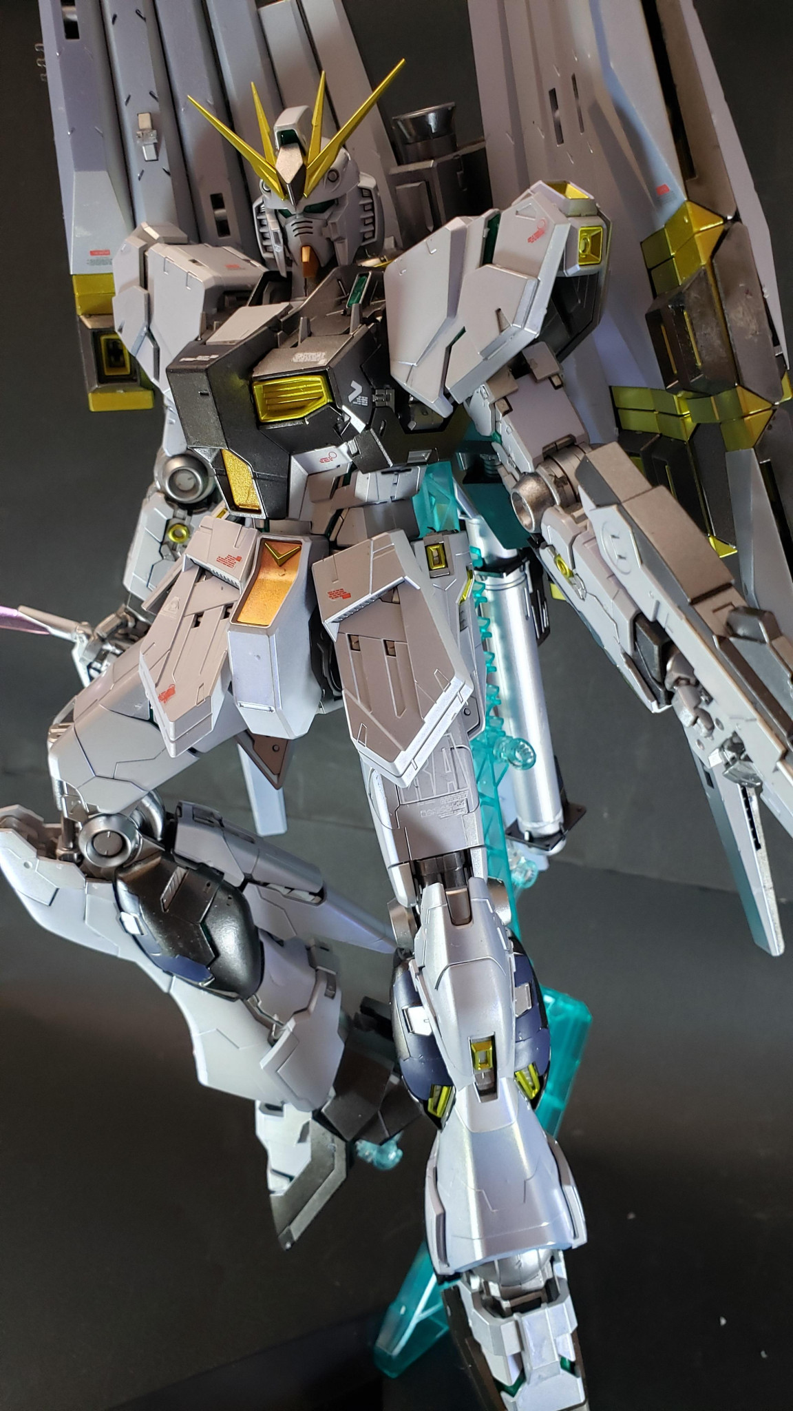MG ν[NEU]ガンダム ダブルフィンファンネル装備型｜鈴木 克海さんの