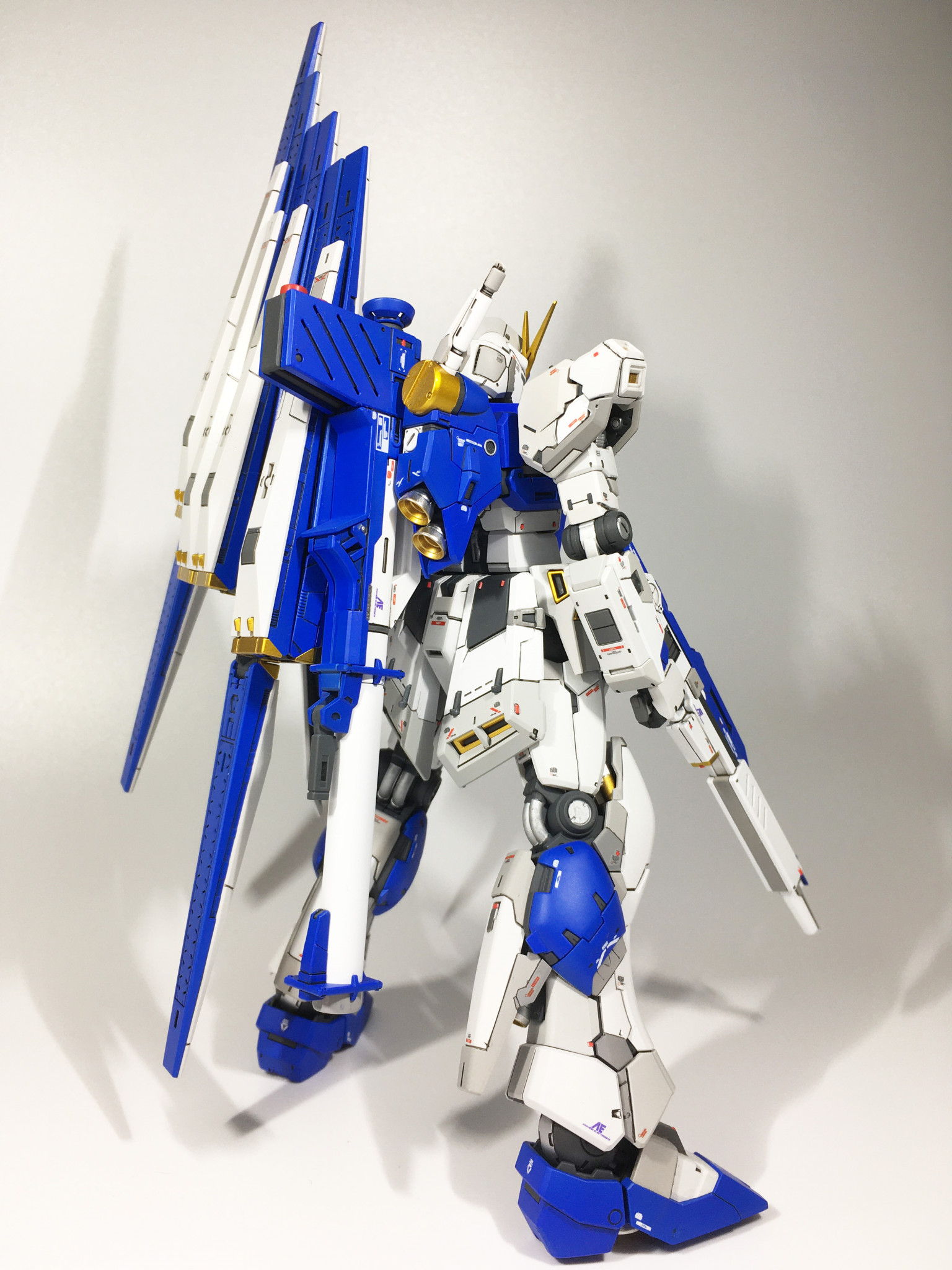RG νガンダム オリジナルカラー全塗装｜tonerinさんのガンプラ作品