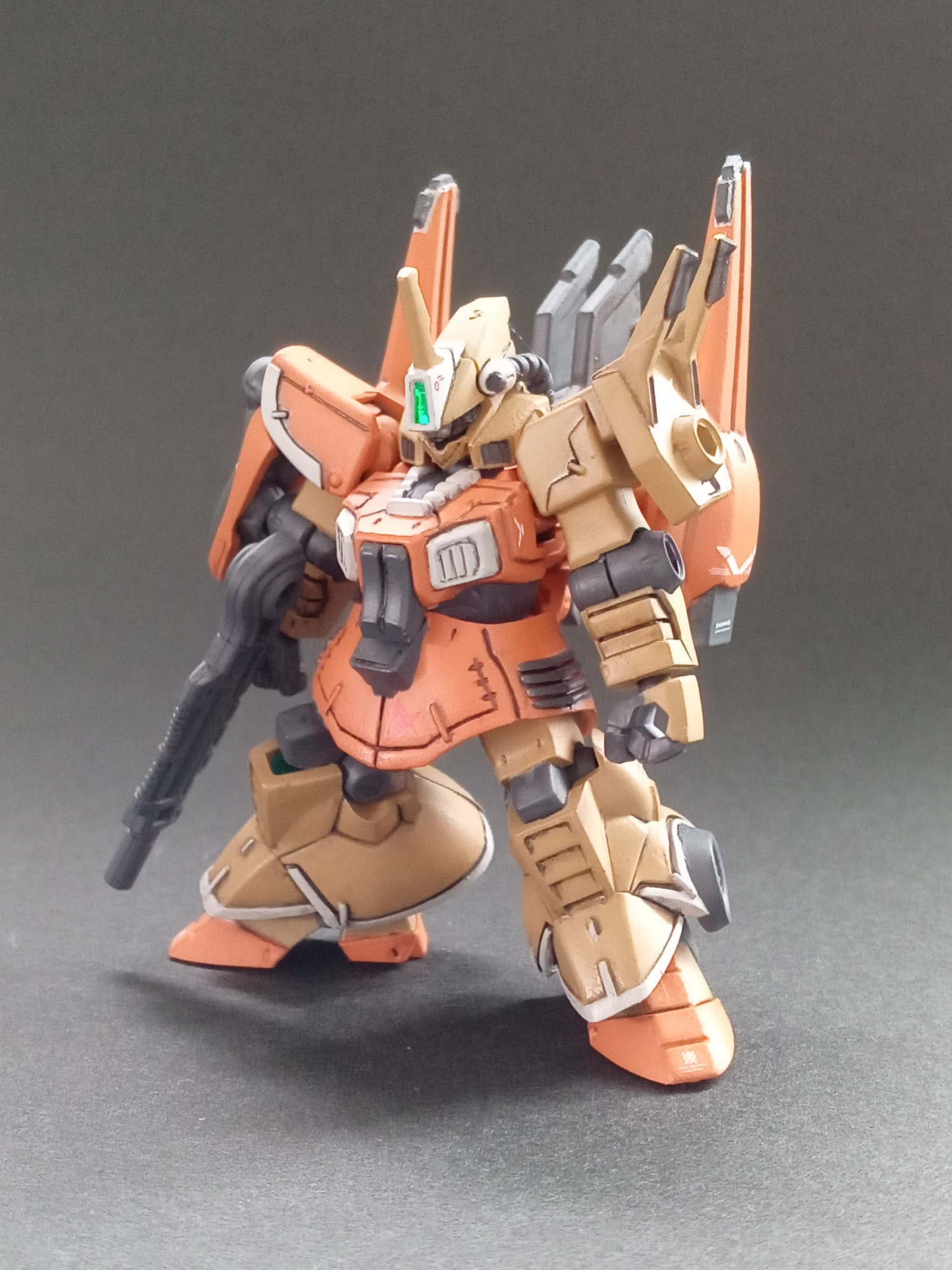 モビルスーツアンサンブル・ディジェリペイント｜マッドさんさんの