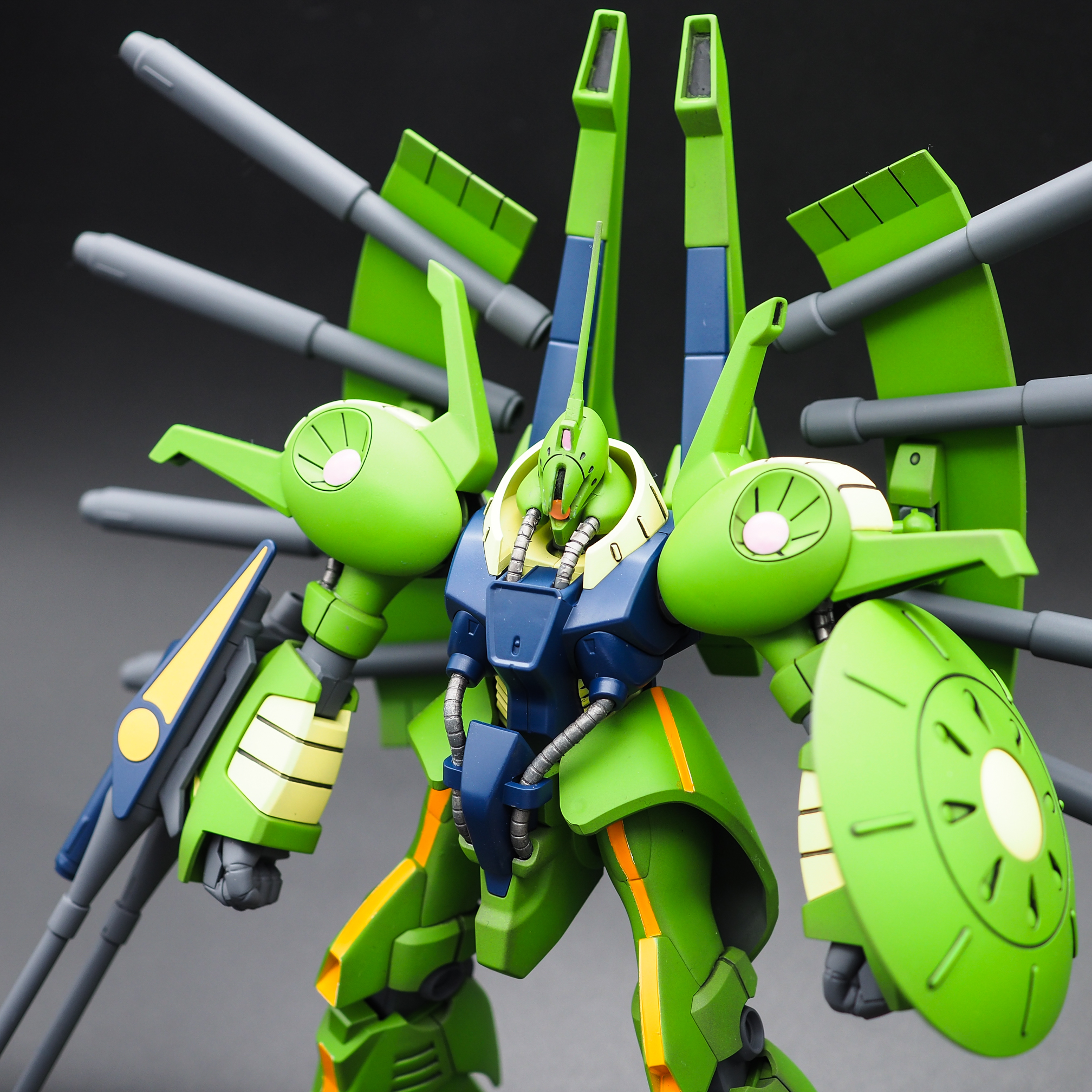 プラモデル HG パラスアテネ（機動戦士Zガンダム）組立塗装済 Amazon