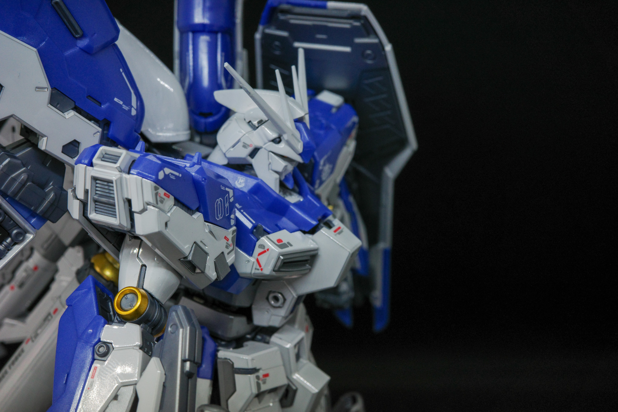 RG Hi-νガンダム チタニウムフィニッシュ+フィン・ファンネル