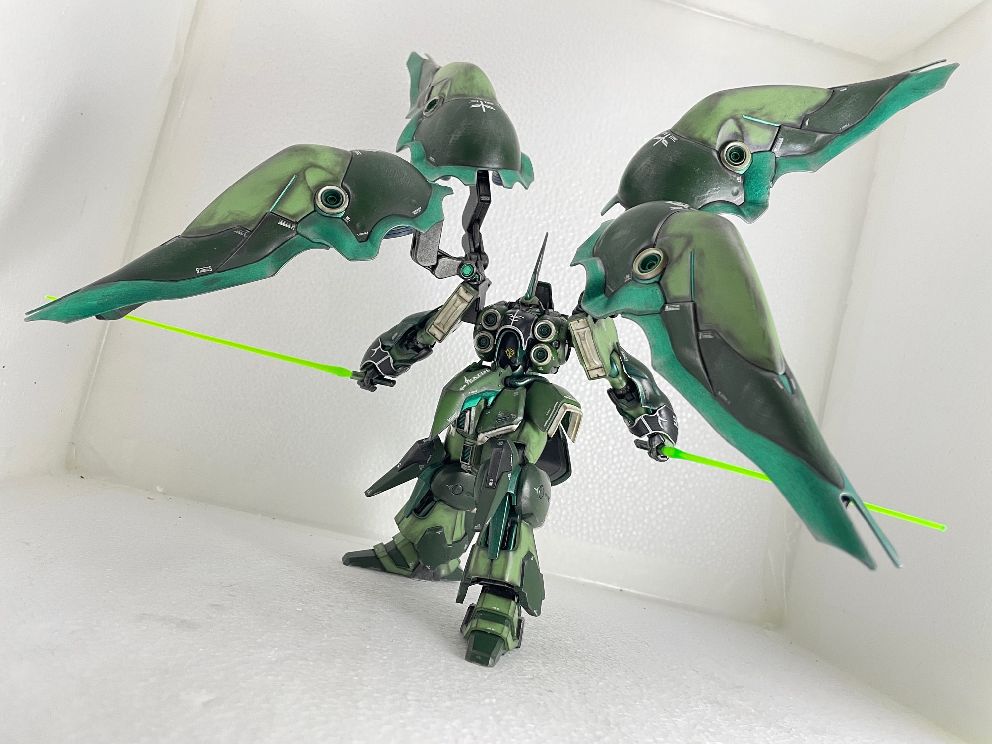 袖付きシリーズ。四枚羽根。クシャトリヤ。｜masamineさんのガンプラ