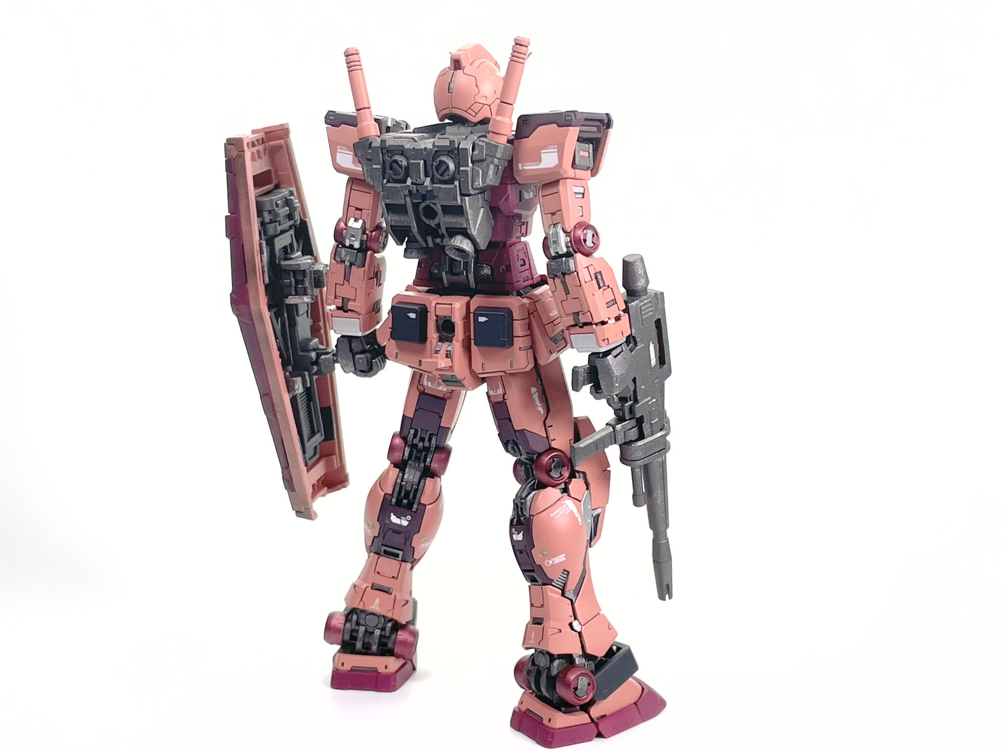 RGガンダムver2.0 キャスバル専用機カラー｜Takanaさんのガンプラ作品